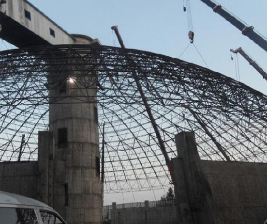 渝中网架分条或分块安装法