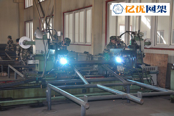 渝中螺栓球网架加工车间